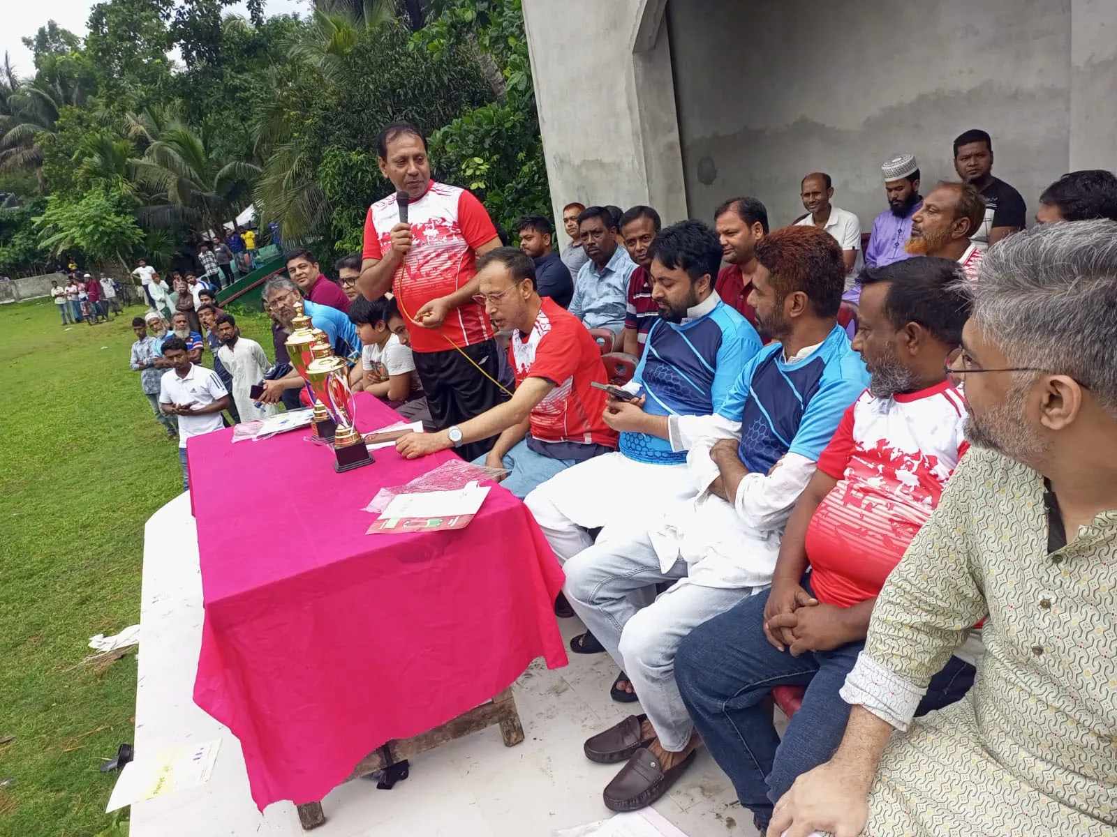 কচুয়ায় ঈদুল আজহা উপলক্ষে প্রীতি ফুটবল ম্যাচ অনুষ্ঠিত।